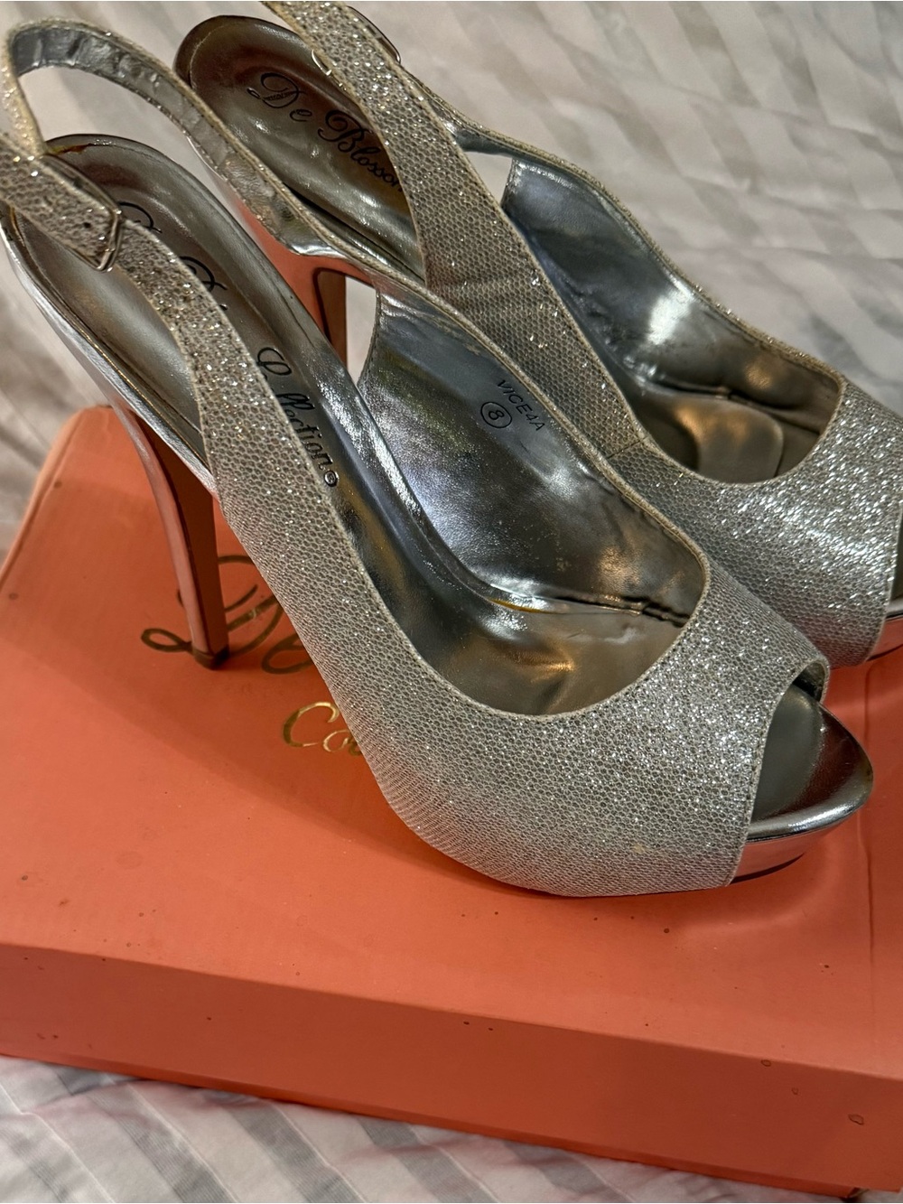 De Blossom Collection Heels Size 8